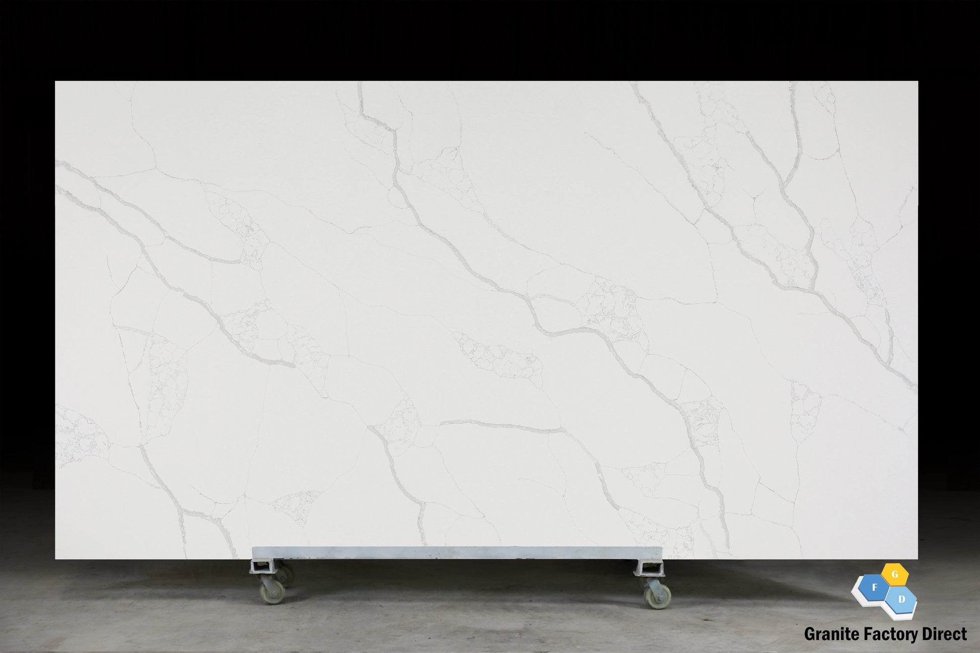 Calacatta Rio Quartz GFD116 Countertop Prefab for sale